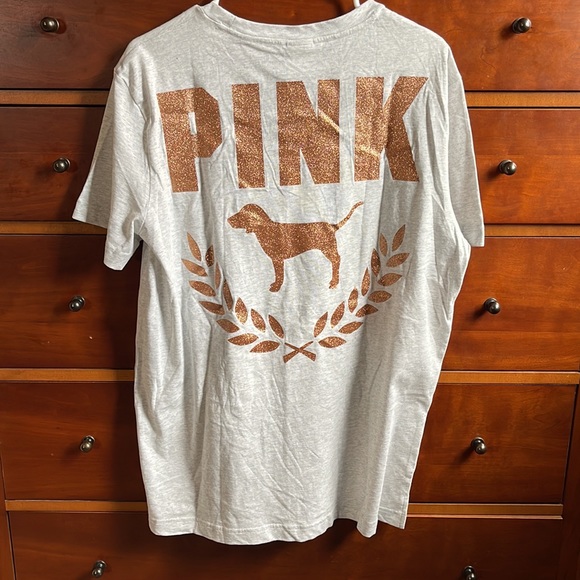 VS glittery campus tee - Picture 9 of 10